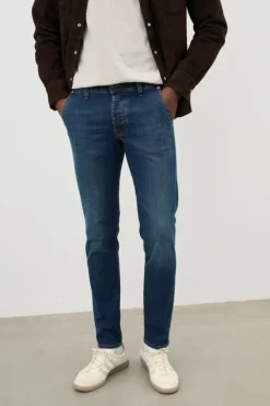 Jeans New Elias Carlin