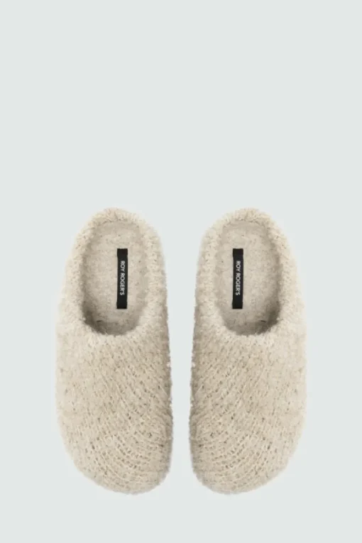 Sleepers In Lana Boucle