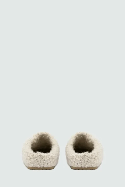 Sleepers In Lana Boucle